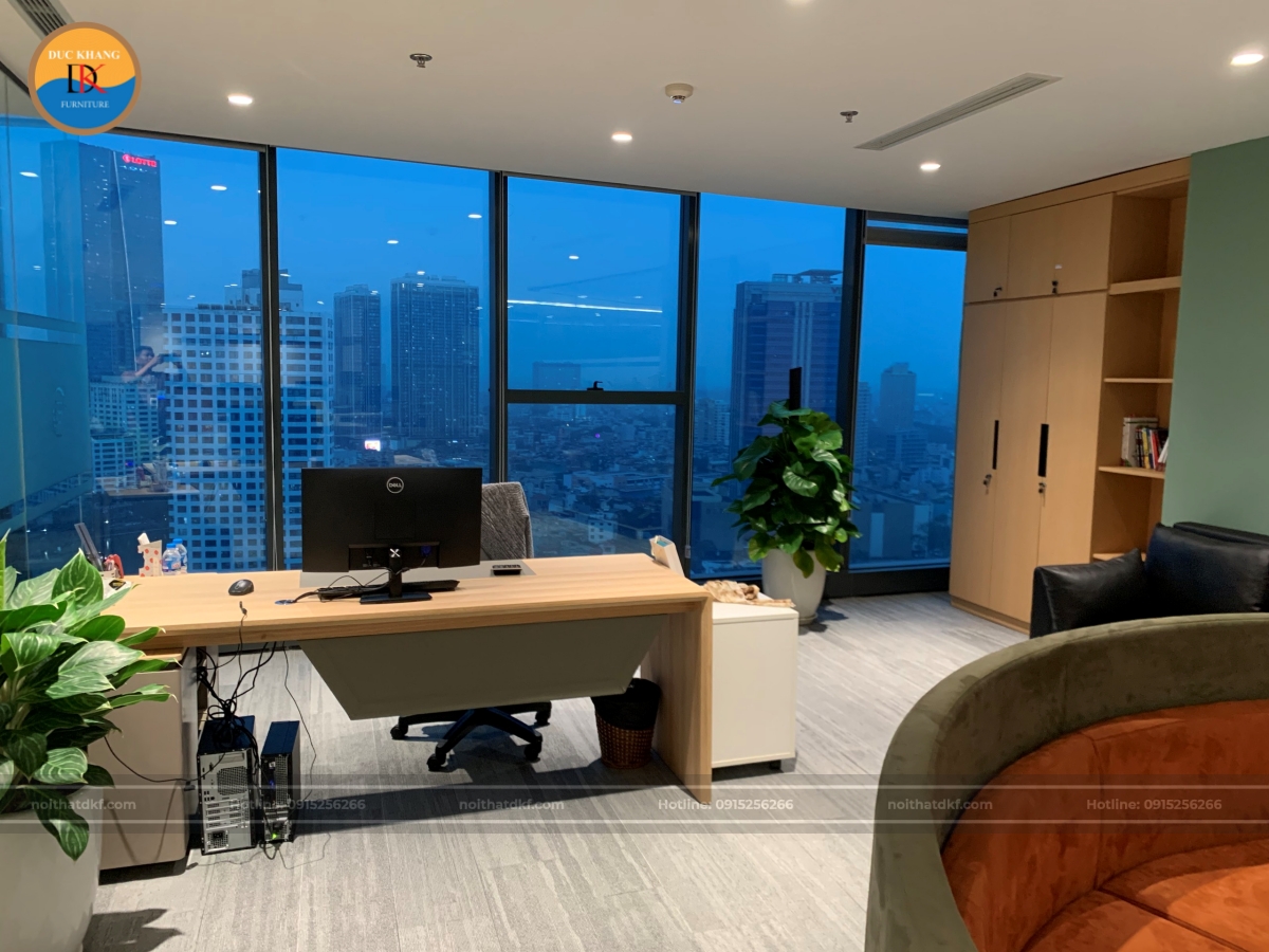 Sử dụng đồ trang trí văn phòng phù hợp