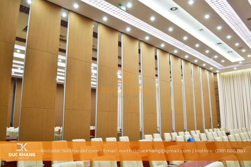 vach tieu am hoi truong